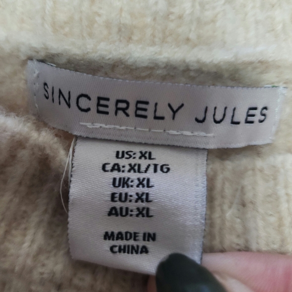 Cream Sweater - Picture 4 of 5